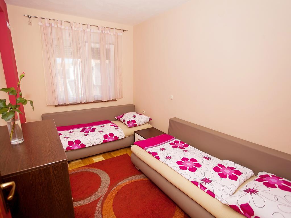 Apartment Zadar Diklo Borik Vir Kamer foto