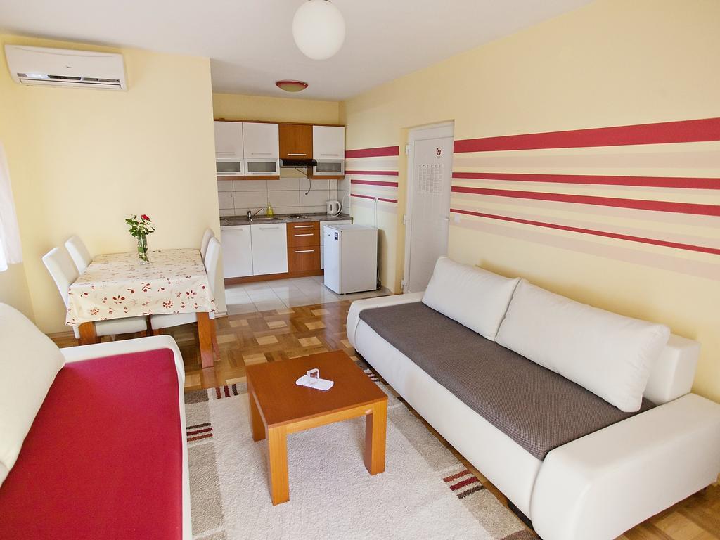 Apartment Zadar Diklo Borik Vir Kamer foto