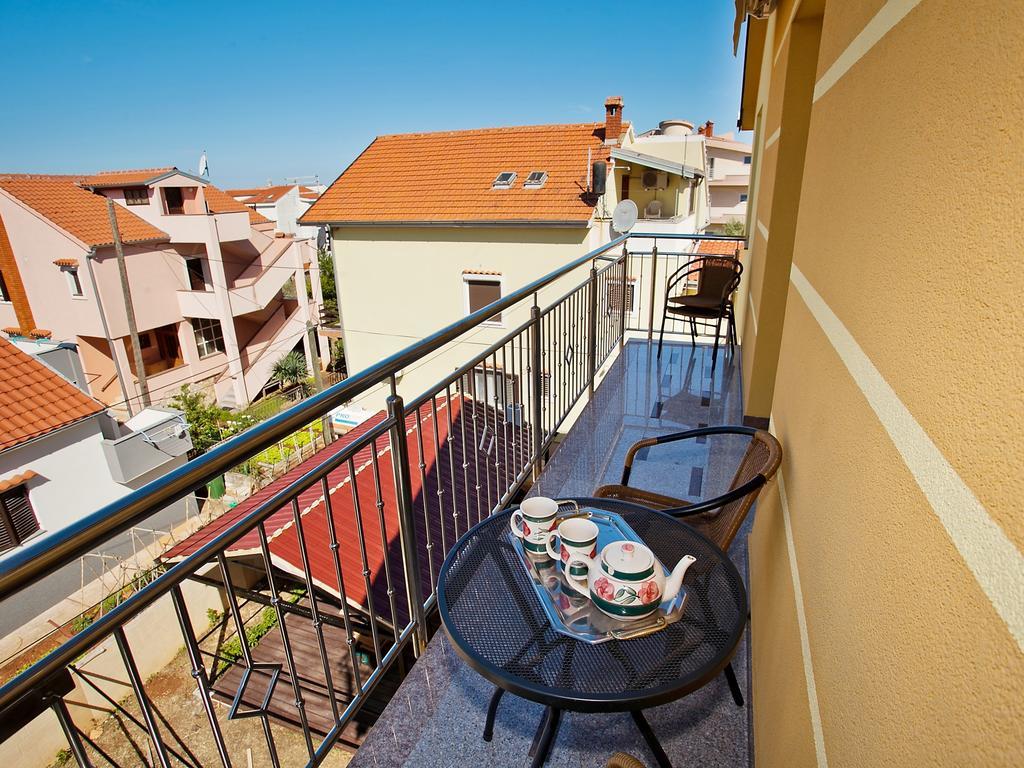 Apartment Zadar Diklo Borik Vir Kamer foto