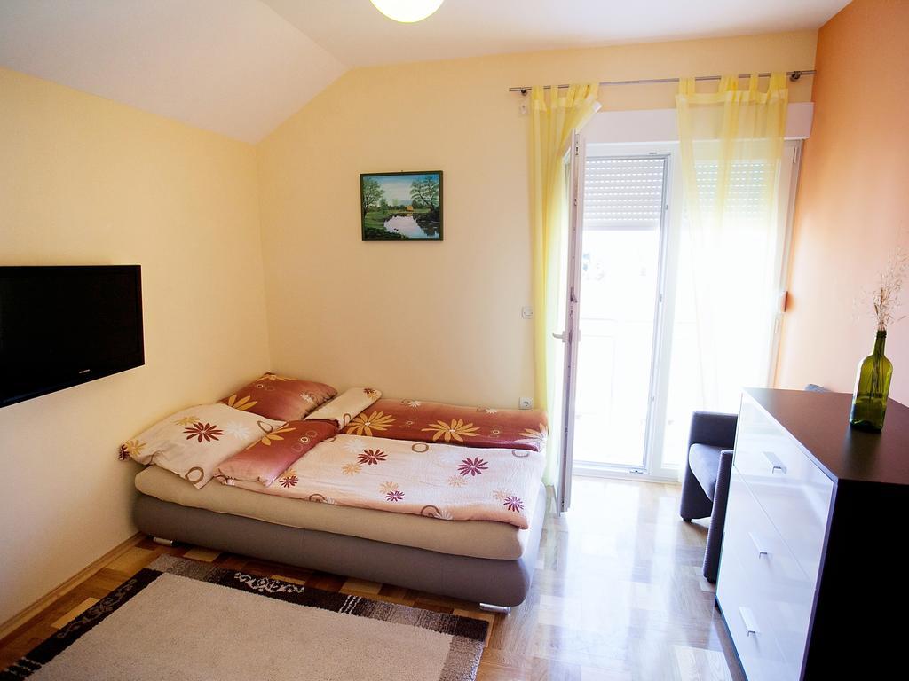 Apartment Zadar Diklo Borik Vir Kamer foto