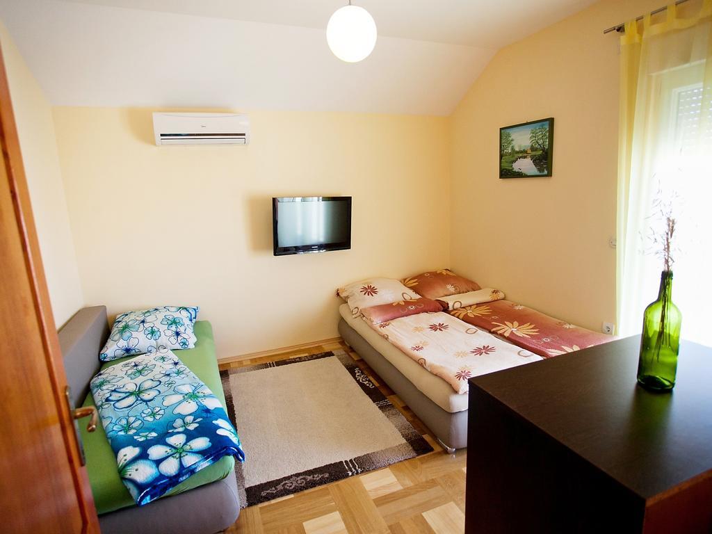 Apartment Zadar Diklo Borik Vir Kamer foto