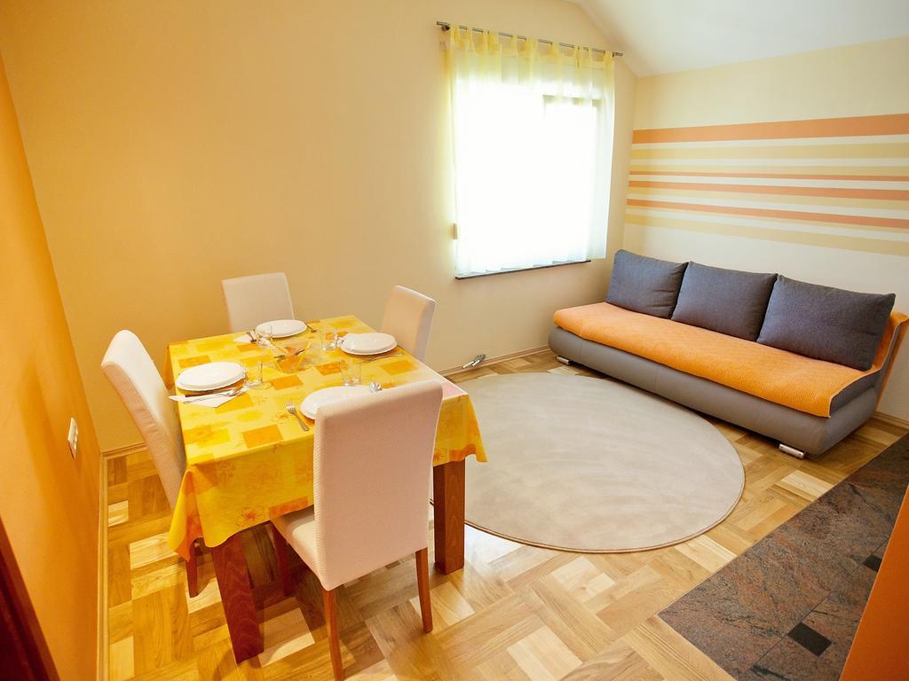Apartment Zadar Diklo Borik Vir Kamer foto